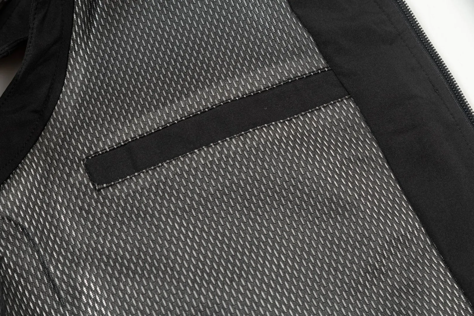 ！Premium ！ 【 /arcteryx New Arrival Breathable 】 ： ， ， Wear-Resistant！ ， ， ！ ， ， ， ， ！ Breathable ！ Wear-Resistant . ！ . .Breathable Wear-Resistant. . ， ! ， ！ ：Black，Cream White Size：L-4XL